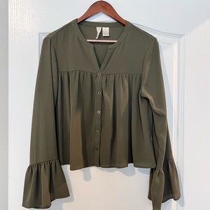 Crop bell sleeve top